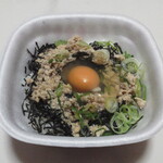 Sukiya Okegawa Shimohideya Ten - 【持ち帰り】鳥そぼろ丼大盛（390円）