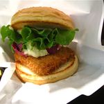 Freshness Burger Mitaka Minamiguchi Ten - フィッシュバーガー（350円）