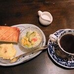 茶房 お花 - ドリンク代＋90円のモーニング