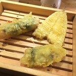 Tempura Sutando KITSUNE Gifu Ten - 牡蠣、鱚、明太子(完全に日本酒のアテ)