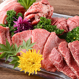 Enjoy a variety of flavors and textures! We also have a wide selection of rare parts of Kuroge Wagyu beef.