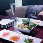 Ark Lounge Shinjuku Nishiguchi Ekimae Ten - 