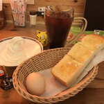 Coffee Dokoro Komeda Coffee Ten Neyagawa Minami Ten - モーニング到着！全部、揃ったよ　※ソフトクリームの先、溶けかけてますけど