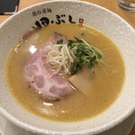 Toripaitanmen Tabushi Santomun Ten - 鶏白湯らーめん