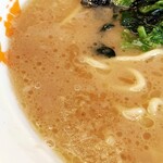 Ramen Oozakura Nozuta Ten - マイルドなスープだけど油が少しクドかったです。