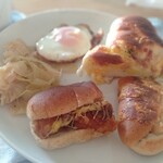 Coop Bakery Hibarigaokaten - 目玉焼きとキャベツは別だよ