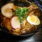 壽壽美屋 - ラーメン550円