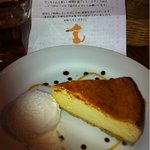 Cafe & Dog Run Reon - 本日のケーキ、ジェラートのセット♡
                      アイスココアはミルクと豆乳で選べました。