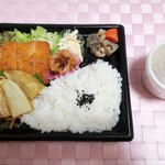 天神前センターのお弁当屋さん - エビカツ弁当