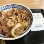 Yoshinoya Hyakuyongosen Hanazono Inta- Ten - 牛丼あたまの大盛 497円税込