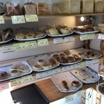 Tezukuri Pan Kobo Sho Pan - 店内