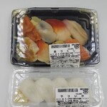 ちよだ鮨 - 貝づくしとやりいか(690円と290円)