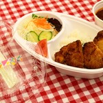 クローバーカフェ＆ベーカリー - 料理写真:テイクアウト　チキンカツカレー