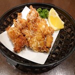 Onsen Shokudo Warowaro - 鶏皮ﾊﾟﾘﾊﾟﾘ揚げ(290円)