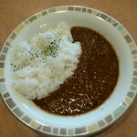 Saizeriya Samukawa Ten - ビーフキーマカレー５００円 サラダとスープ付
                        普通に美味しいです、辛さが足りなければテーブルに有るトウガシのフレーバーで調整可能。
                        コスパサイコー