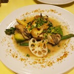 osteria  della  Capanna - 牡蠣とつぶ貝のカラスミ風味