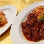 炭火焼肉スーパーホルモン - レバー、小腸、ミノ