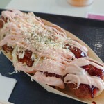 Tsukiji Gindako Ion Kita Toda Ten - チーズ明太子(630円＋税)
                        たっぷりの明太ソースと削ったチーズ掛け。
                        明太ソースがイマイチ。ノーマルのたこ焼きのほうが美味しい。