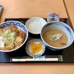 つるや - カツ丼あさり汁セット　６５０円