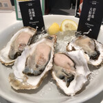 The Oyster Room Nagoya Raschic Ten - 産地毎に違った旨味の牡蠣