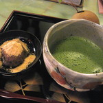 Tamaya Gesshin An - おはぎと抹茶