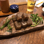 炭火焼き くら - コンニャクステーキは、肉です。これ食ってもらいたいですし、感想お聞きしたいです。肉だもんこれ。