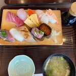 Hamayaki Seafood Izakaya Daisho Suisan Keikyu Kamata Asuto Uizu Ten - 水産握り寿司10貫セット