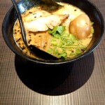 Torikara Ya - コク玉鶏ラーメン 880円