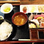 Kiraku Uodokoro Kiyomoto no Mise - お造り定食　造り大 