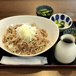 Soba Yamabu - ぶっかけ肉そば　¥850