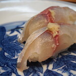 Yatsuko Zushi - 釣り鯵