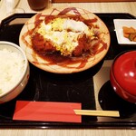 Tonkatsu Nabe Tatsumi - ヒレかつ煮定食