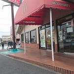 McDonald's Shin Ome Higashi Yamato Ten - 店舗西側入り口