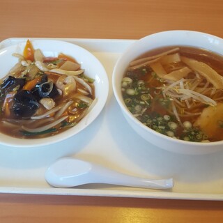 Ramen Tei Kaede - 中華飯と醤油ラーメン