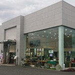 Tenpyo An Yamatokoriyama Ten - 【外観】
                        和菓子店と思わないほど大きな店舗です。