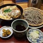 Kitamae Soba Takadaya Shinagawa Konan Guchi Ten - ごま蕎麦とかつ丼セット