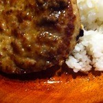 びっくりドンキー - わずかですが、肉汁・・・