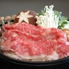 ホテルシンフォニー本館 - 料理写真:あつあつジューシー！館内すき焼き店「三味亭」の県産牛肩ロースすき焼き