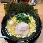 Machida Shoten Oogaki Ten - ラーメン720円麺硬め。海苔増し100円。