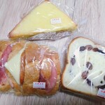 Etoile - ハムチーズサンド（フランスパン）、トライアングル、豆パン