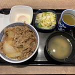 Yoshinoya Morera Higashitotsuka Nishiguchi Ten - なんと豪華なのでしょう！