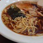 Ramen Nakamoto - もっちり中太麺と絶品厚切りチャーシュー。