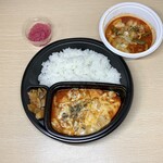 CoCo壱番屋 - スパイスカレーTHEエスニックアジア弁当+チーズ(\1,179)　やさい(\226) 豚しゃぶ(\258)