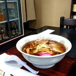 Soba no Sanfuku Ryoku En Ten - ラーメン(醤油) ¥600