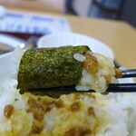 牛久シティホテル アネックス - 和朝食で生卵＆納豆を海苔で