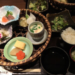 Washoku Dining Ajimusu - 旬菜 花かご膳