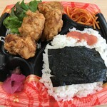 Maruetsu Orenjikoto Ten - (料理)若鶏唐揚弁当（のり明太）②