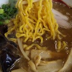 JOE - 硬めの縮れ麺。美味しいに決まってます！