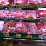 肉の富士屋 - 精肉の一部