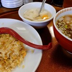 Kinka Ro Nakazawa Ten - 半チャンセット(野菜チャーハン、醤油ラーメン)